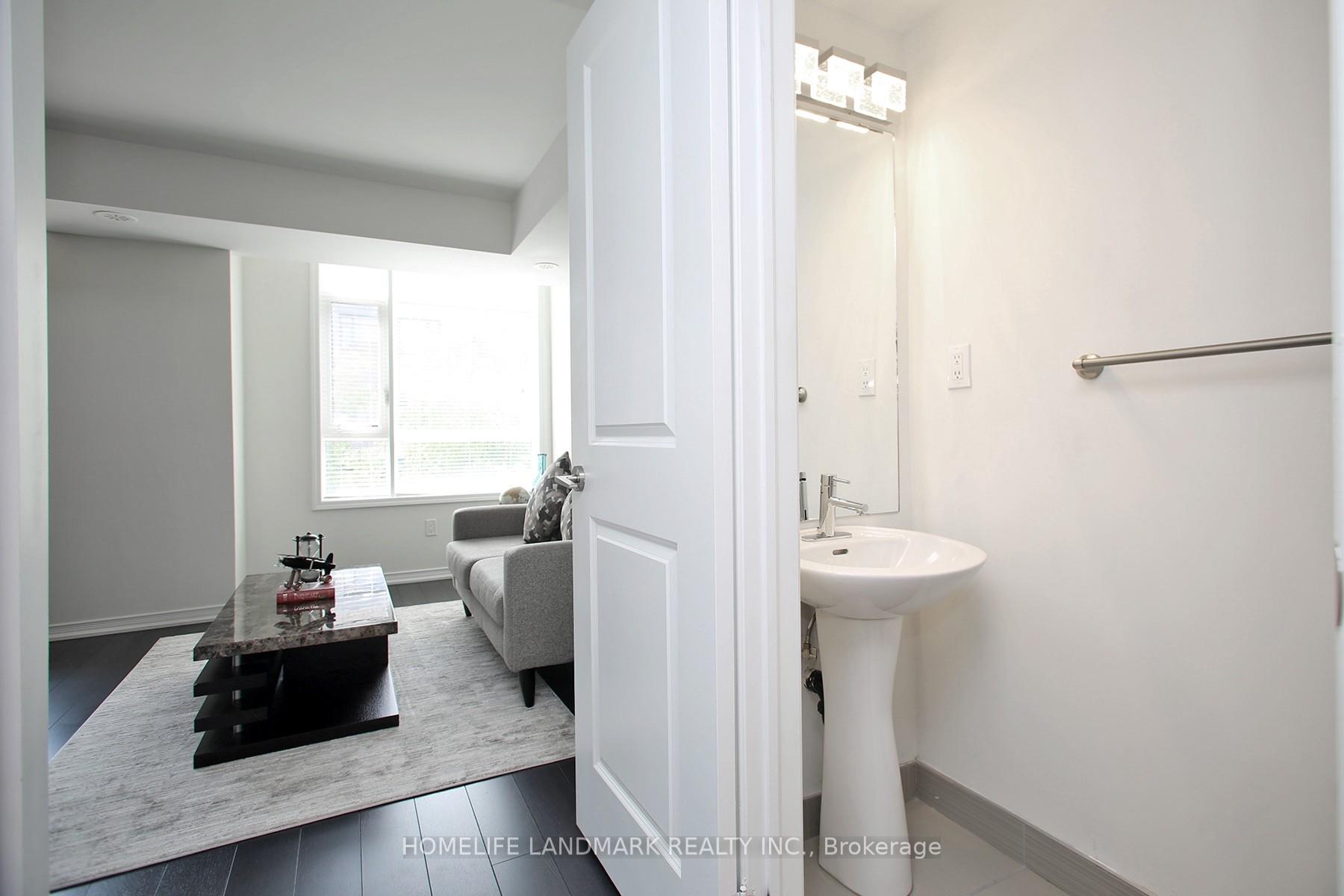 2 Bedrooms Condo at 90 Orchid, Toronto For sale