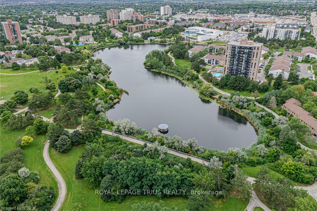 2 Bedrooms Condo at 6500 Montevideo,  Mississauga For sale