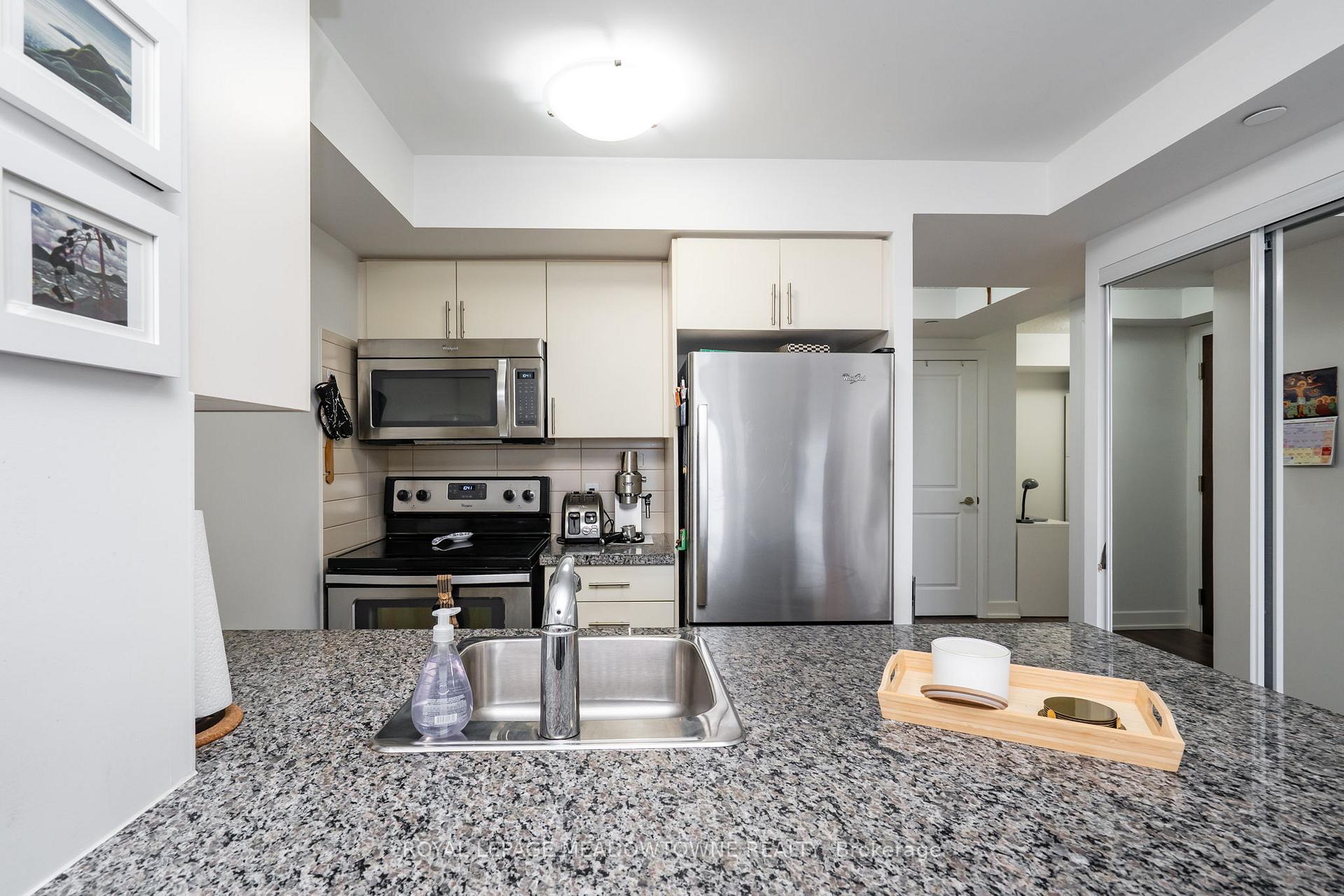 2 Bedrooms Condo at 2 Eva,  Toronto For sale