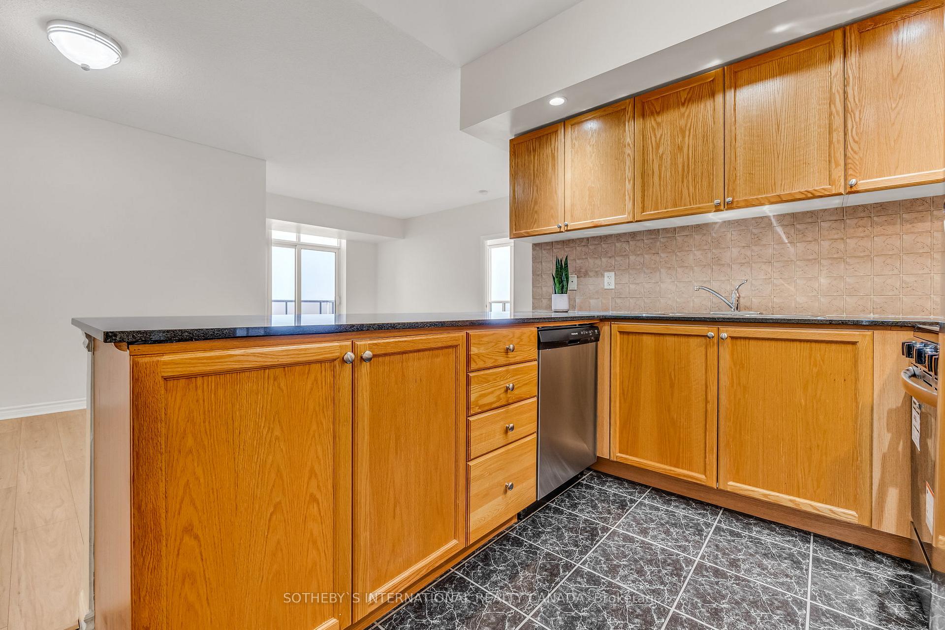 3 Bedrooms Condo at 5233 Dundas,  Toronto For sale