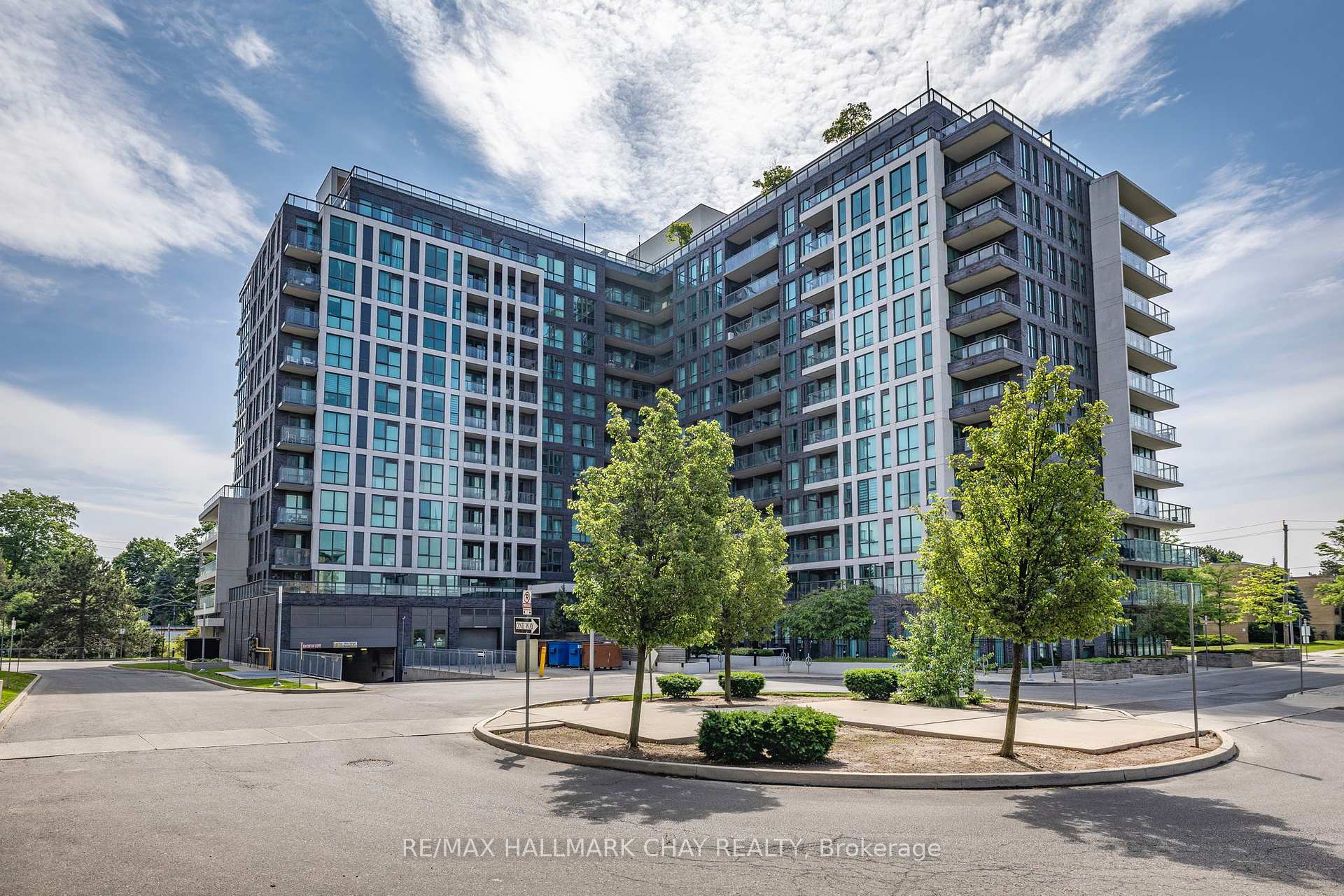 2 Bedrooms Condo at 80 Esther Lorrie, Toronto For sale