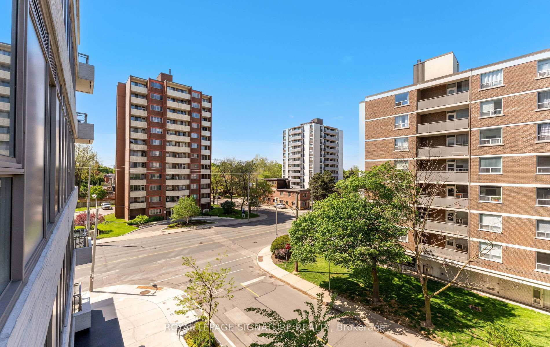 1 Bedroom Condo at 1 Cardiff, Toronto For sale