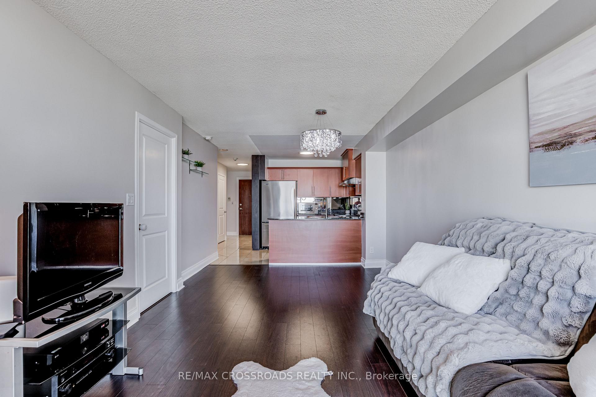 2 Bedrooms Condo at 8 Rosebank, Toronto For sale
