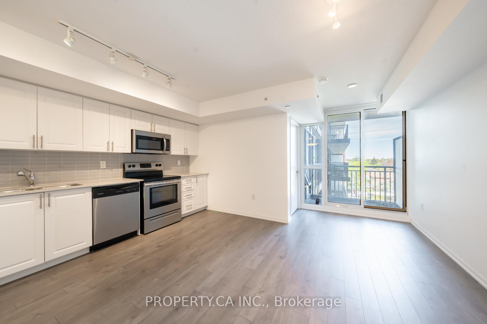 1 Bedroom Condo at 3091 Dufferin,  Toronto For sale
