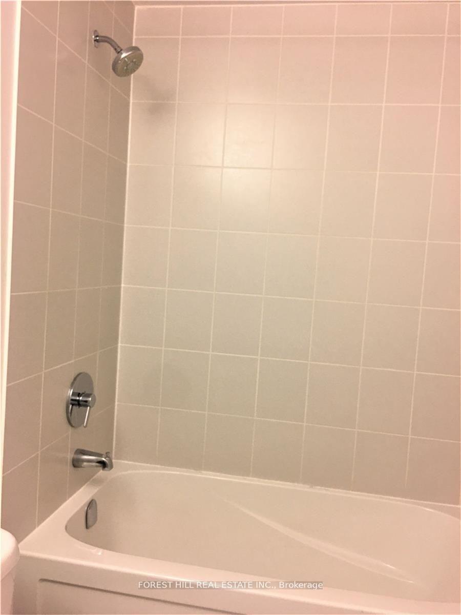 2 Bedrooms Condo at 7 Kenaston, Toronto For sale