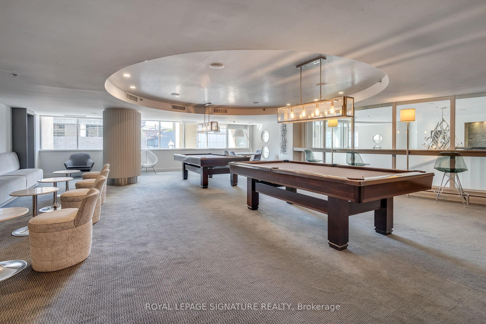 2 Bedrooms Condo at 323 Richmond, Toronto For sale