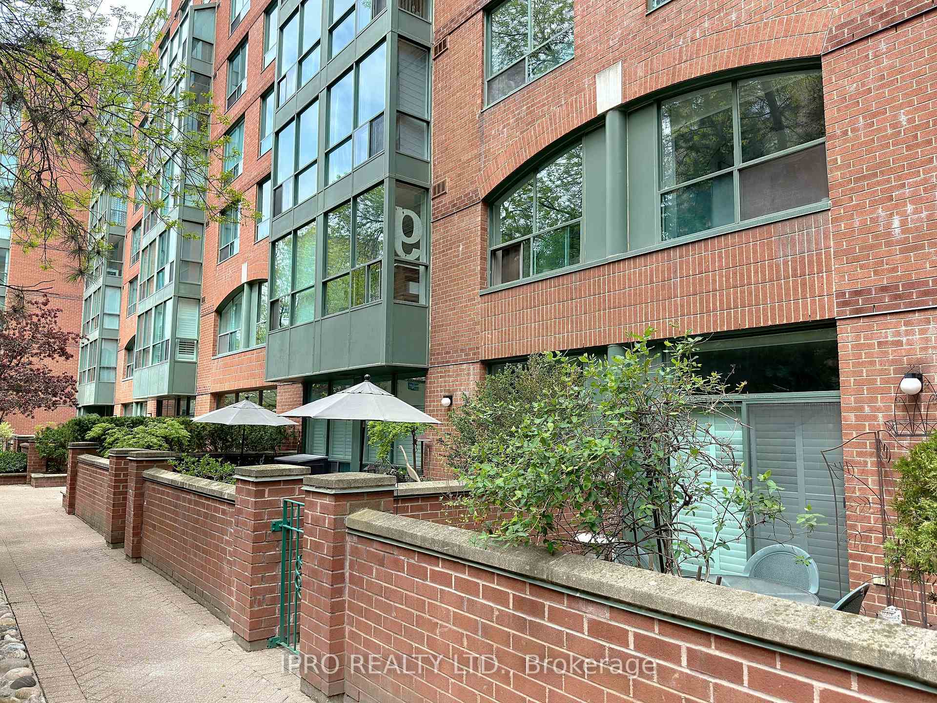 1 Bedroom Condo at 95 Prince Arthur, Toronto For sale