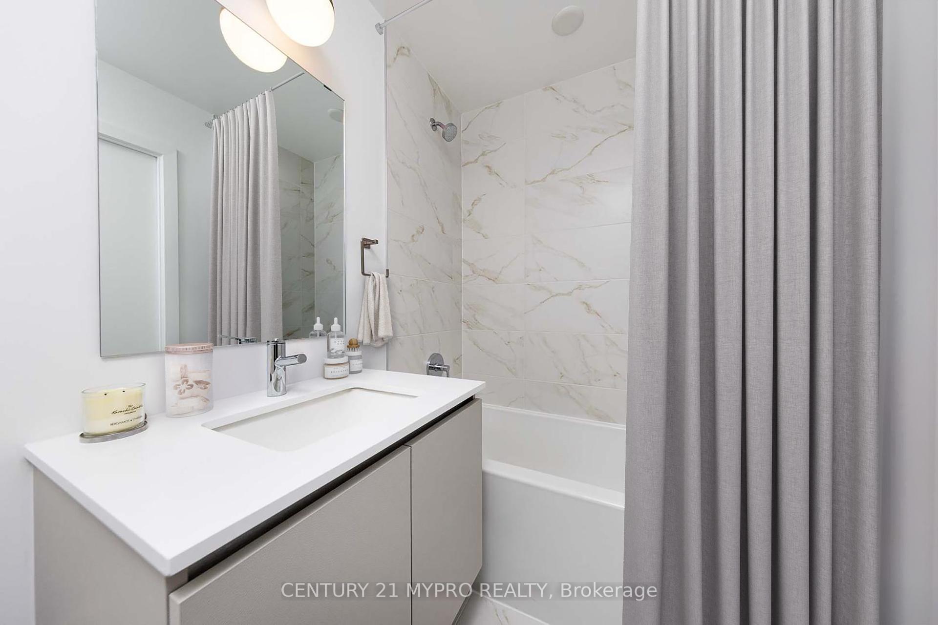 1 Bedroom Condo at 395 Dundas,  Oakville For sale