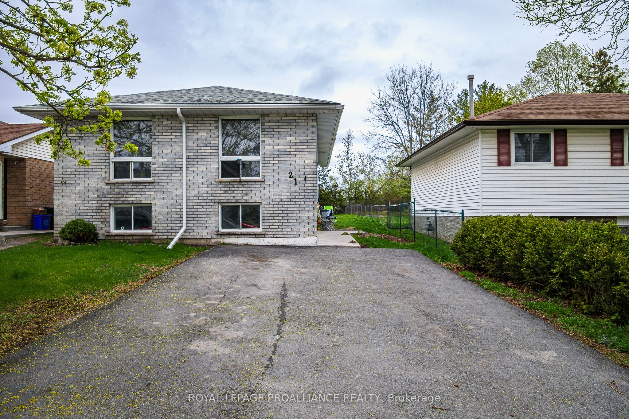21 Pepper Avenue, Belleville Belleville Ward