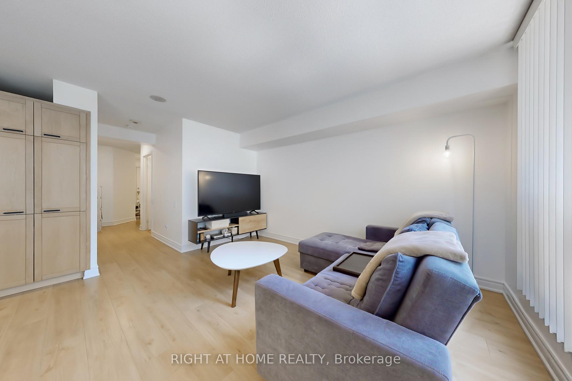 1 Bedroom Condo at 75 Dalhousie, Toronto For sale