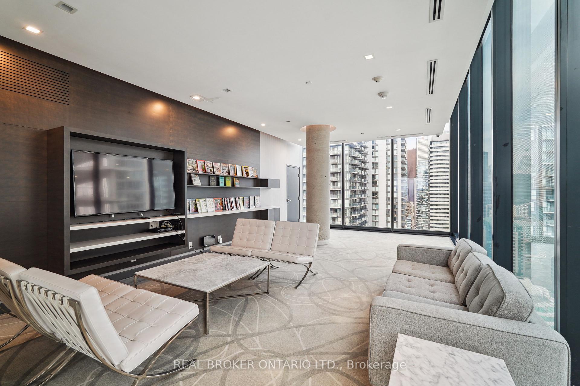 1 Bedroom Condo at 11 Charlotte,  Toronto For sale