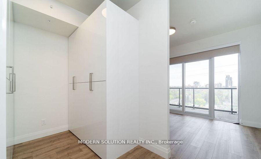 2 Bedrooms Condo at 500 Brock, Burlington For sale