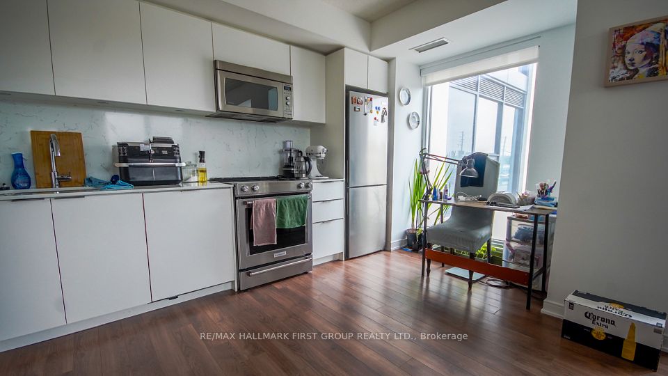 30 Samuel Wood Way