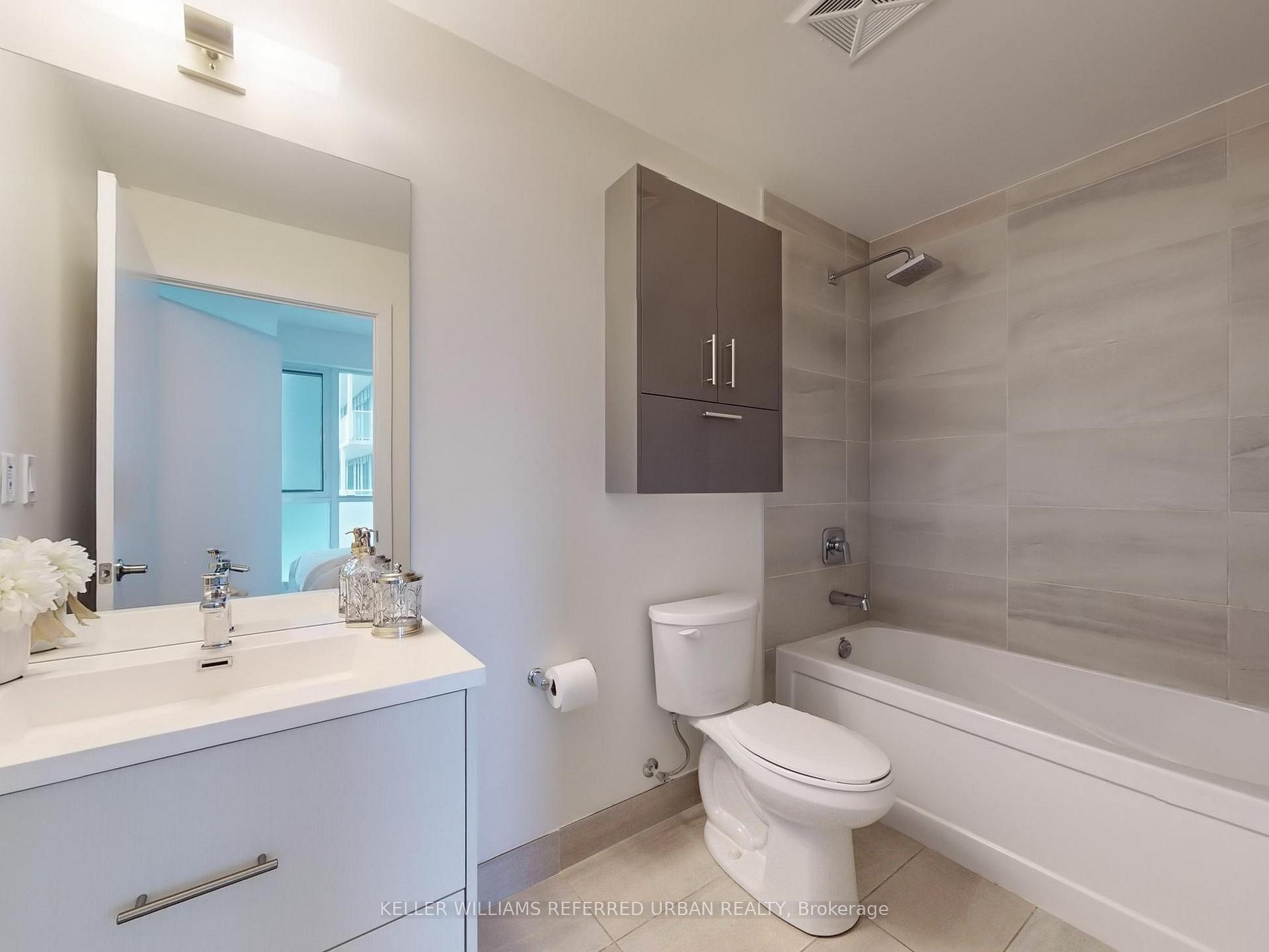 2 Bedrooms Condo at 188 Fairview Mall,  Toronto For sale
