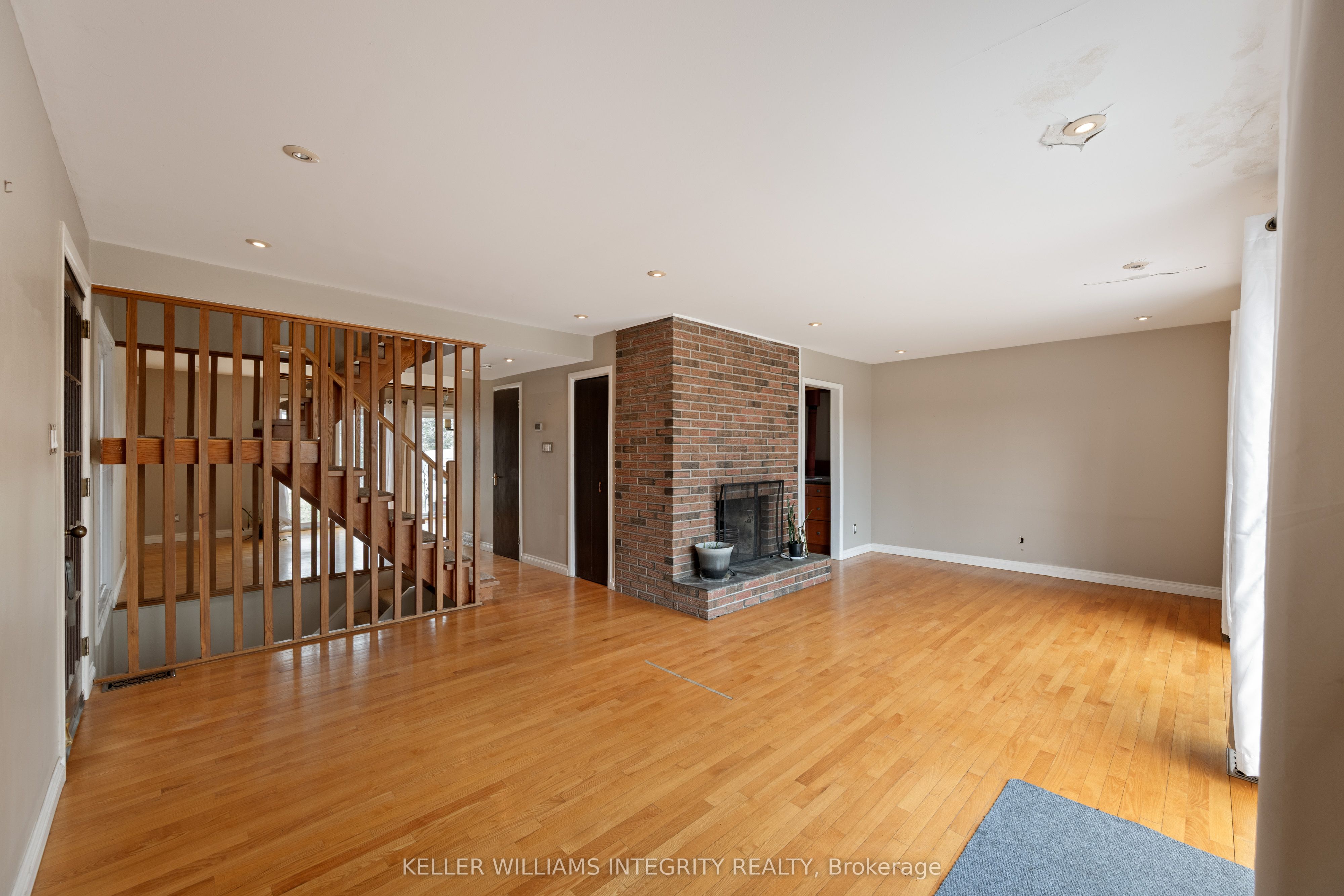2061 Prince Of Wales Drive, CountryPlacePineglenCrestviewandArea, ON K2E 7A4
