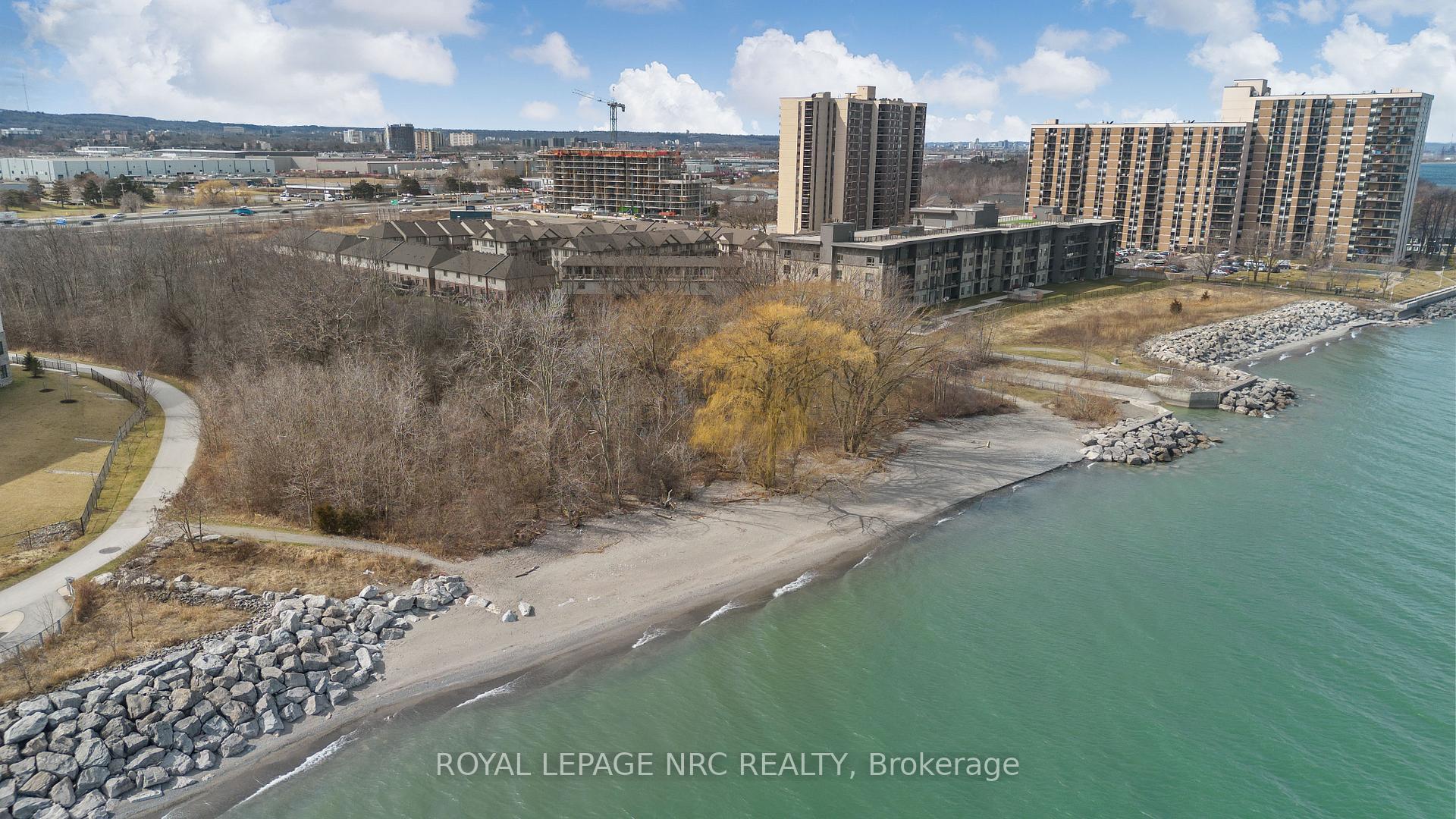 2 Bedrooms Condo at 500 GREEN, Hamilton For sale