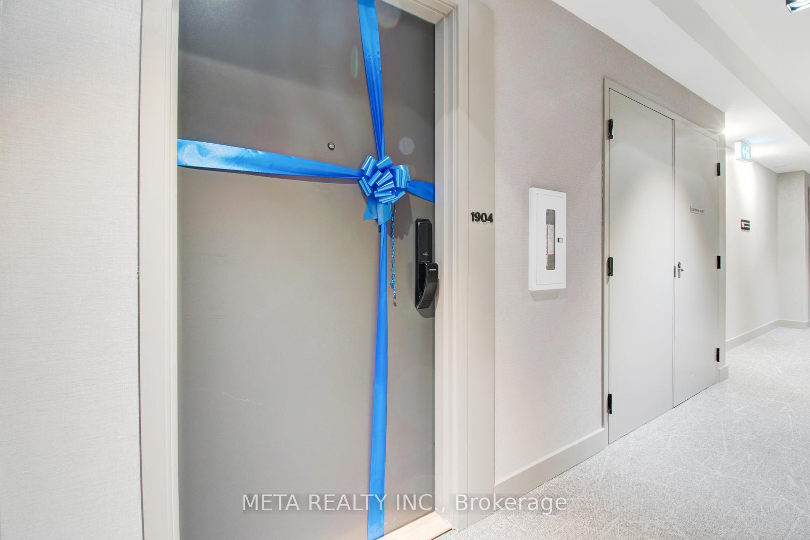 1 Bedroom Condo at 335 Wheat Boom, Oakville For sale