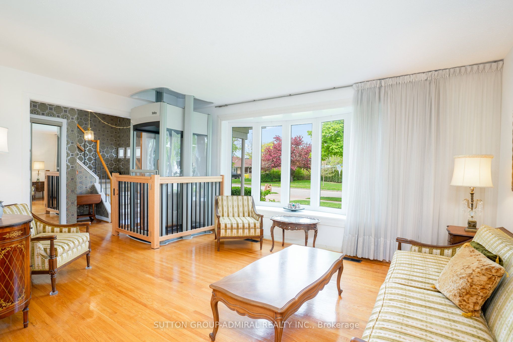43 Vanderbrent Crescent, Toronto, ON M9R 3W9