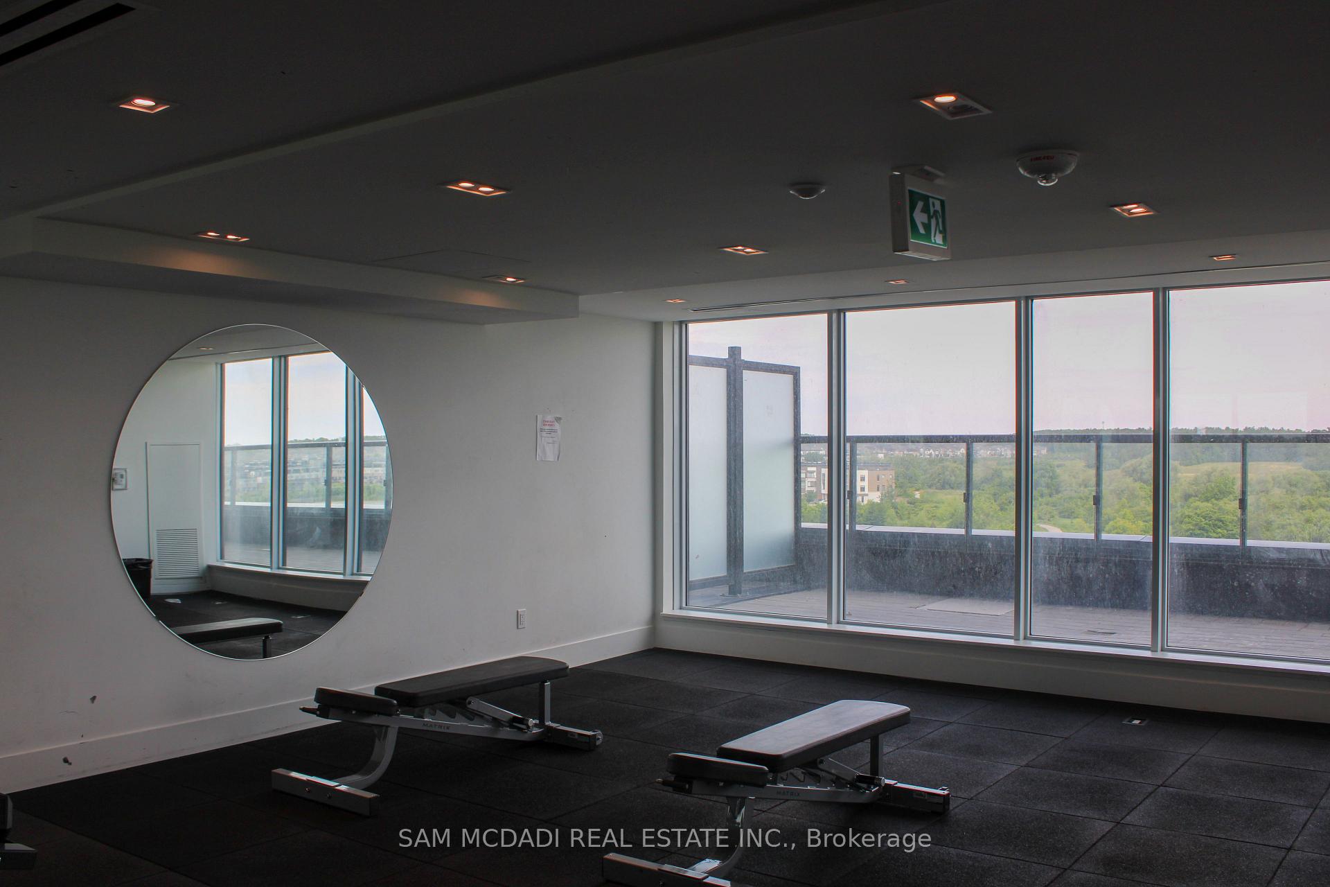 2 Bedrooms Condo at 2489 Taunton, Oakville For sale