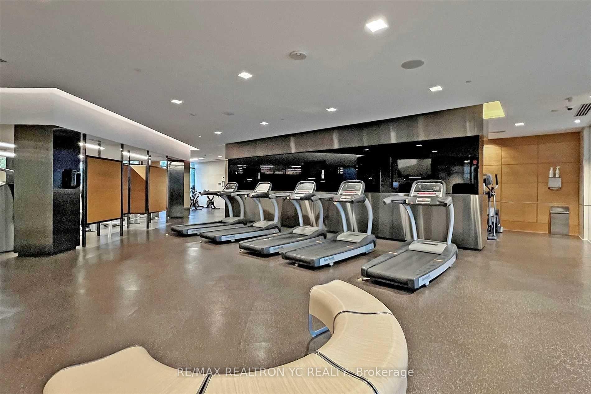 4 Bedrooms Condo at 2 Anndale, Toronto For sale