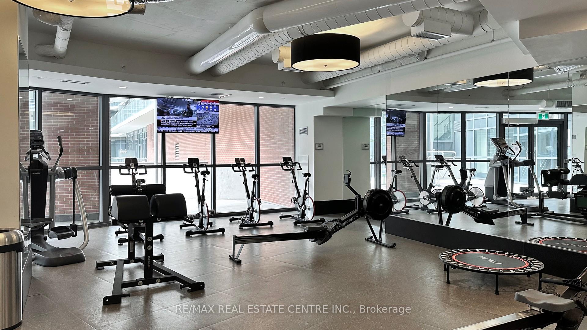 2 Bedrooms Condo at 38 Iannuzzi,  Toronto For sale