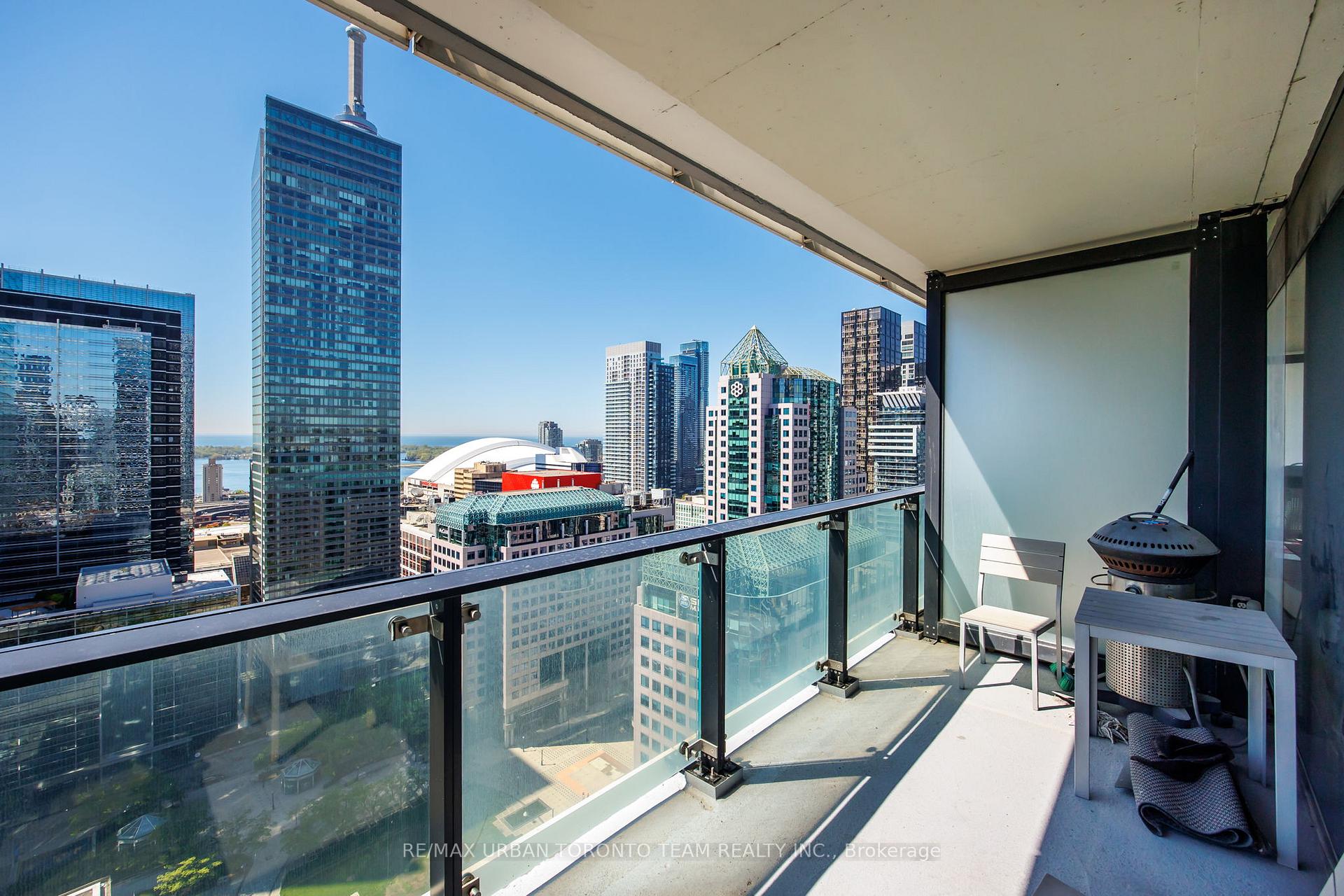 2 Bedrooms Condo at 224 King, Toronto For sale