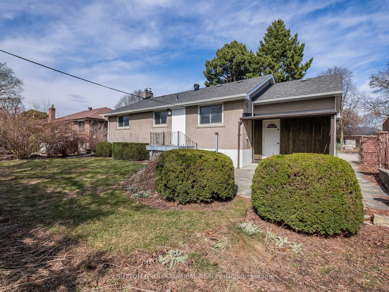 57 Dukinfield Crescent