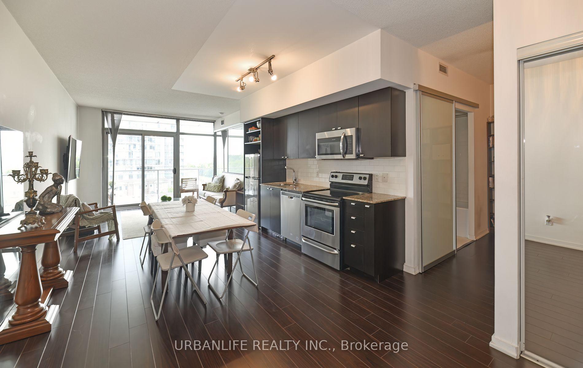 2 Bedrooms Condo at 103 The Queensway, Toronto For sale