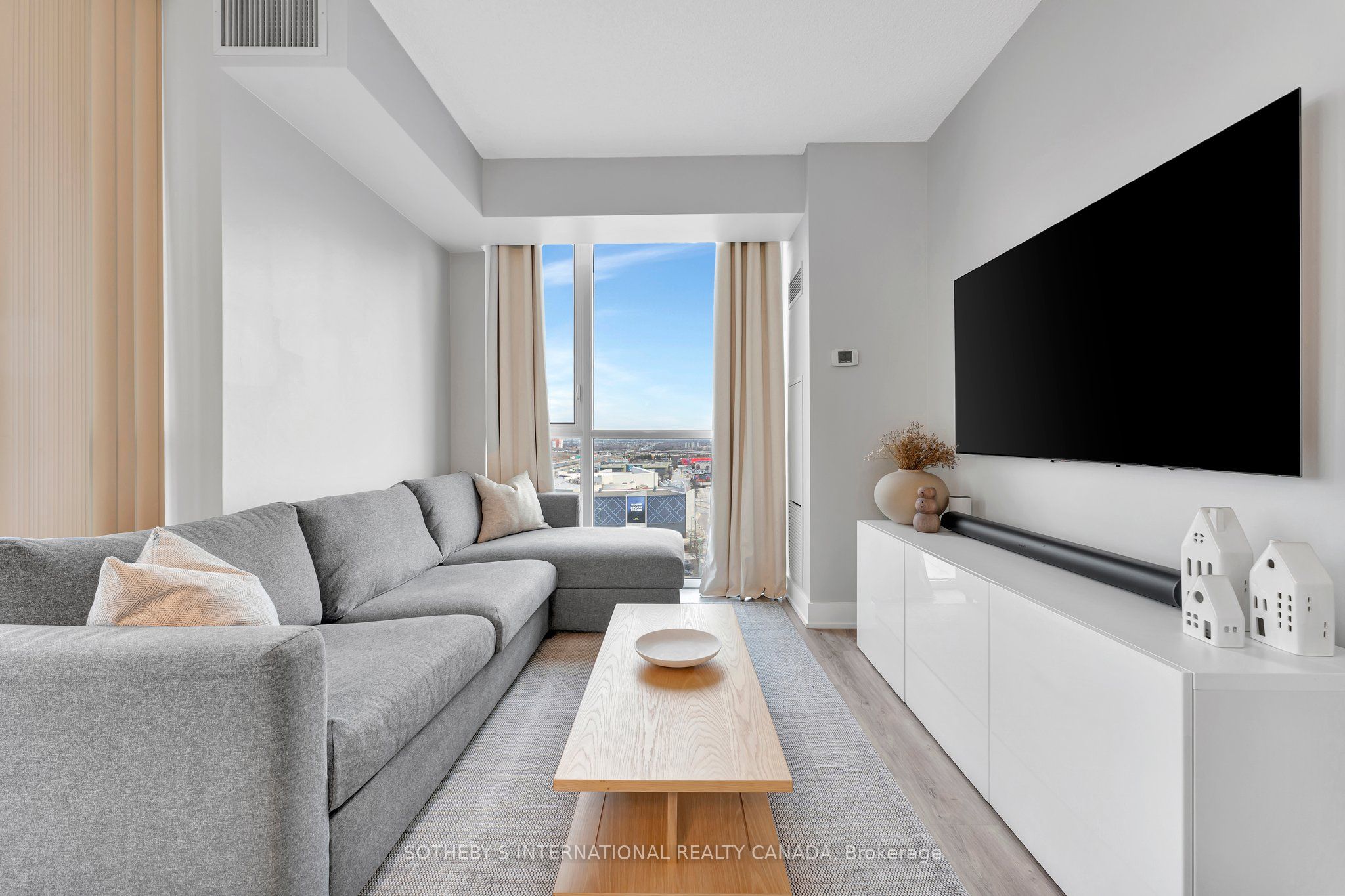 339 Rathburn Road W, #1516