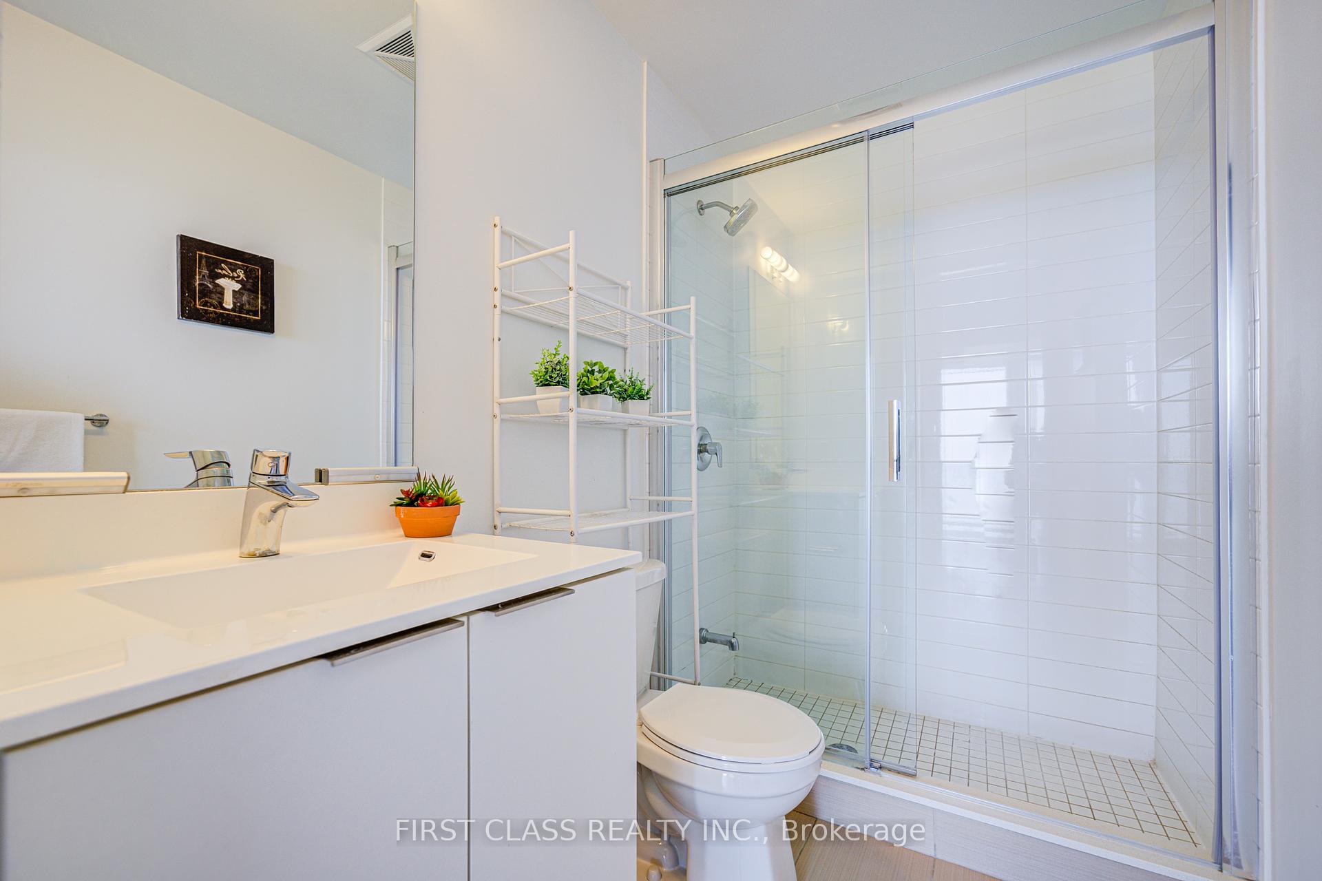 2 Bedrooms Condo at 20 Shore Breeze, Toronto For sale