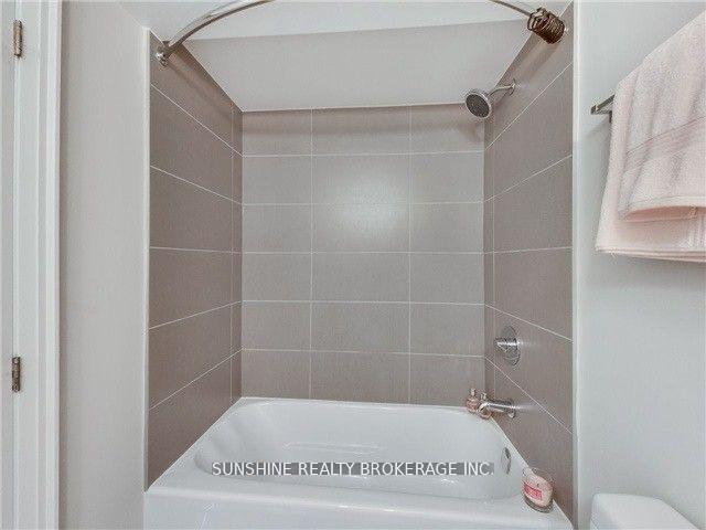 2 Bedrooms Condo at 155 Yorkville,  Toronto For sale
