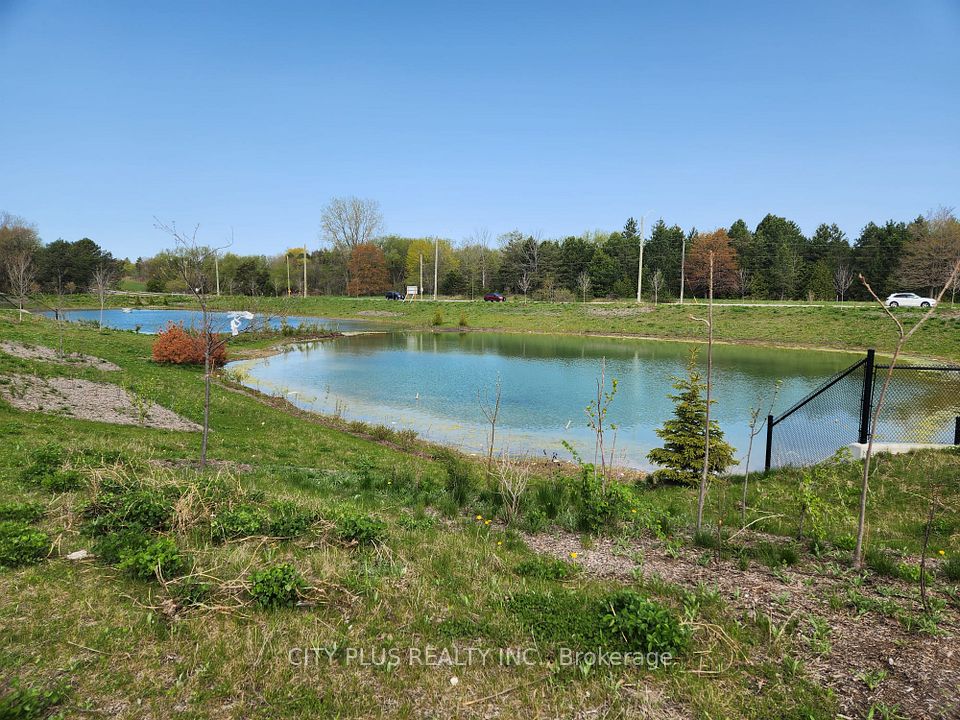 43 Spring Oak Crescent