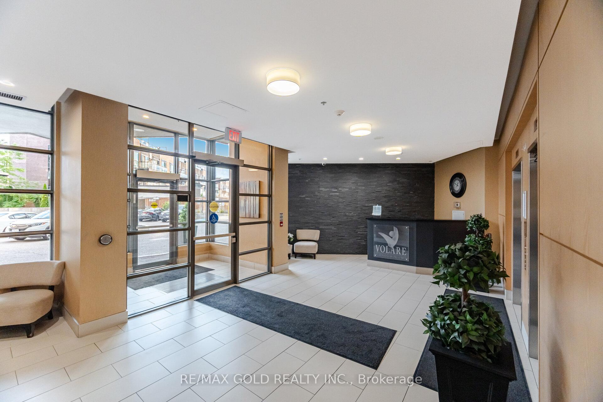 2 Bedrooms Condo at 7730 Kipling, Vaughan For sale