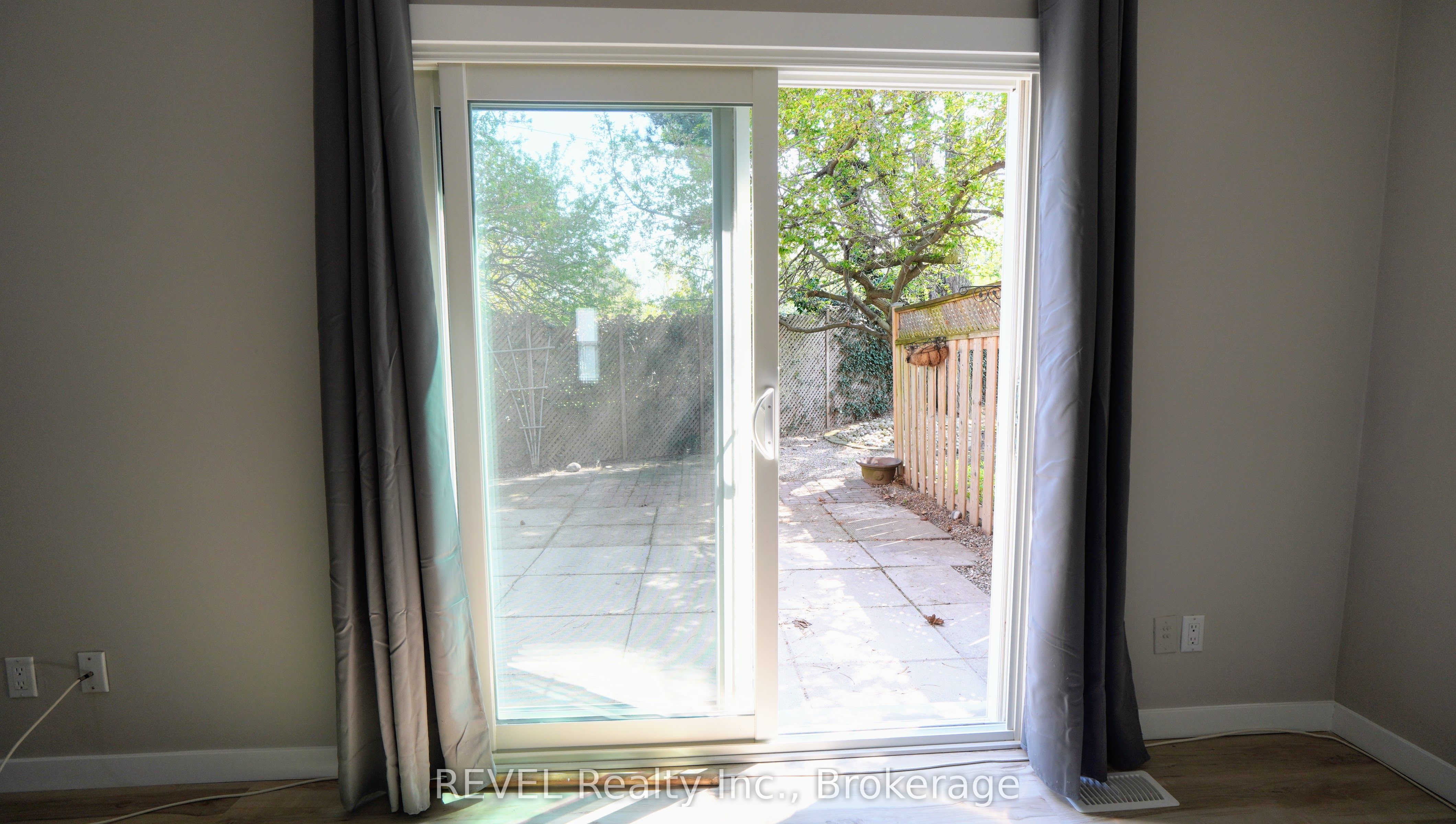 6453 Colborne Street #74, Niagara Falls 206 - Stamford