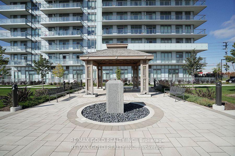 2 Bedrooms Condo at 4633 Glen Erin, Mississauga For sale
