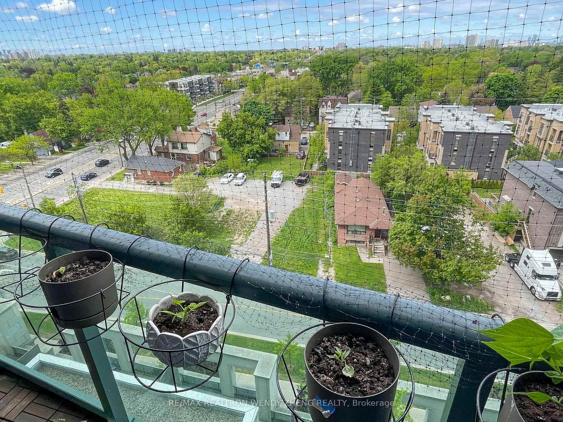 1 Bedroom Condo at 15 Greenview, Toronto For sale