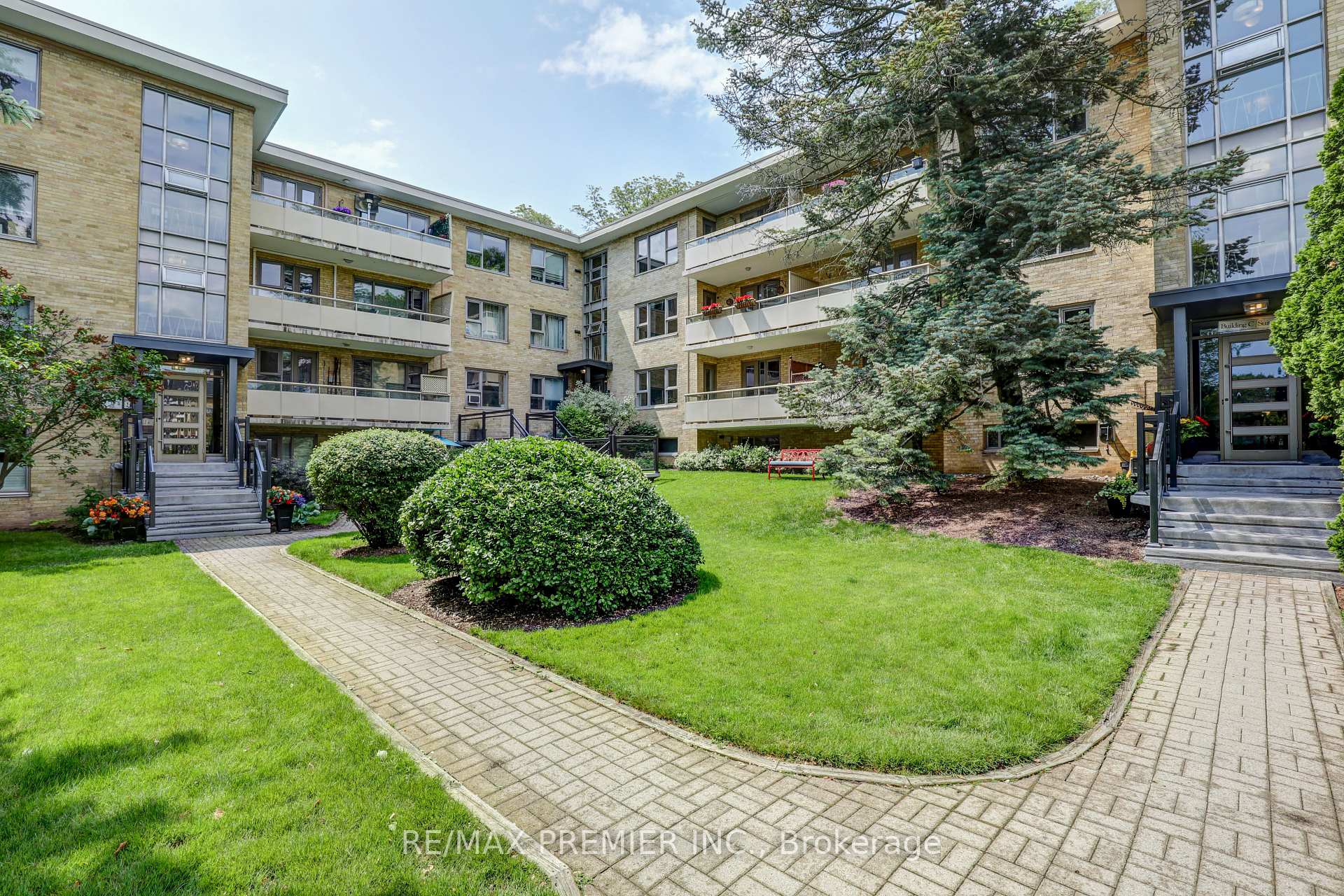 #9 - 8 Corinth Gardens, Toronto, ON M4P 2N5 #9