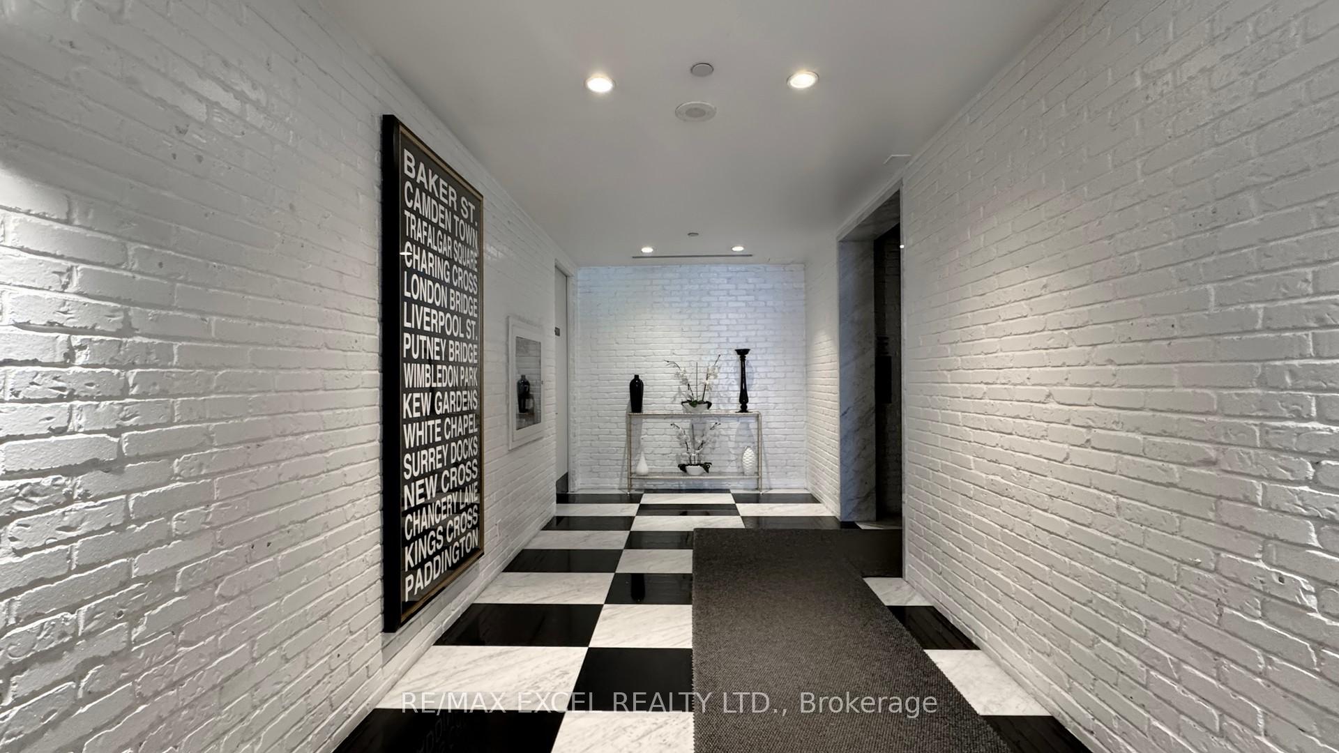 2 Bedrooms Condo at 1 Scott, Toronto For sale