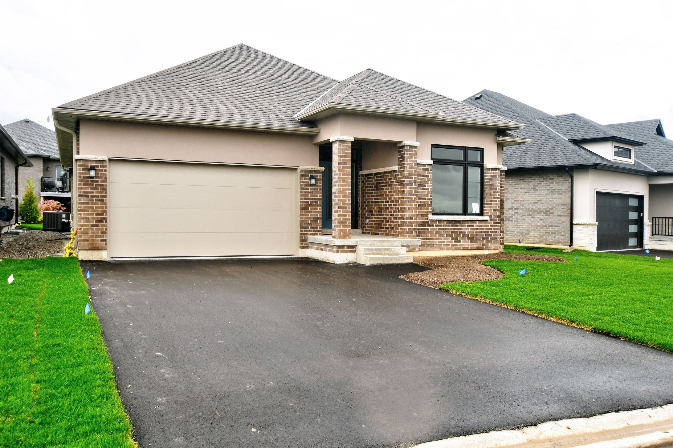 566 Old Course Trail Welland Ontario L3B 6G8