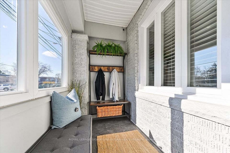 1265 Woodbine Avenue, Toronto, ON M4C 4E5