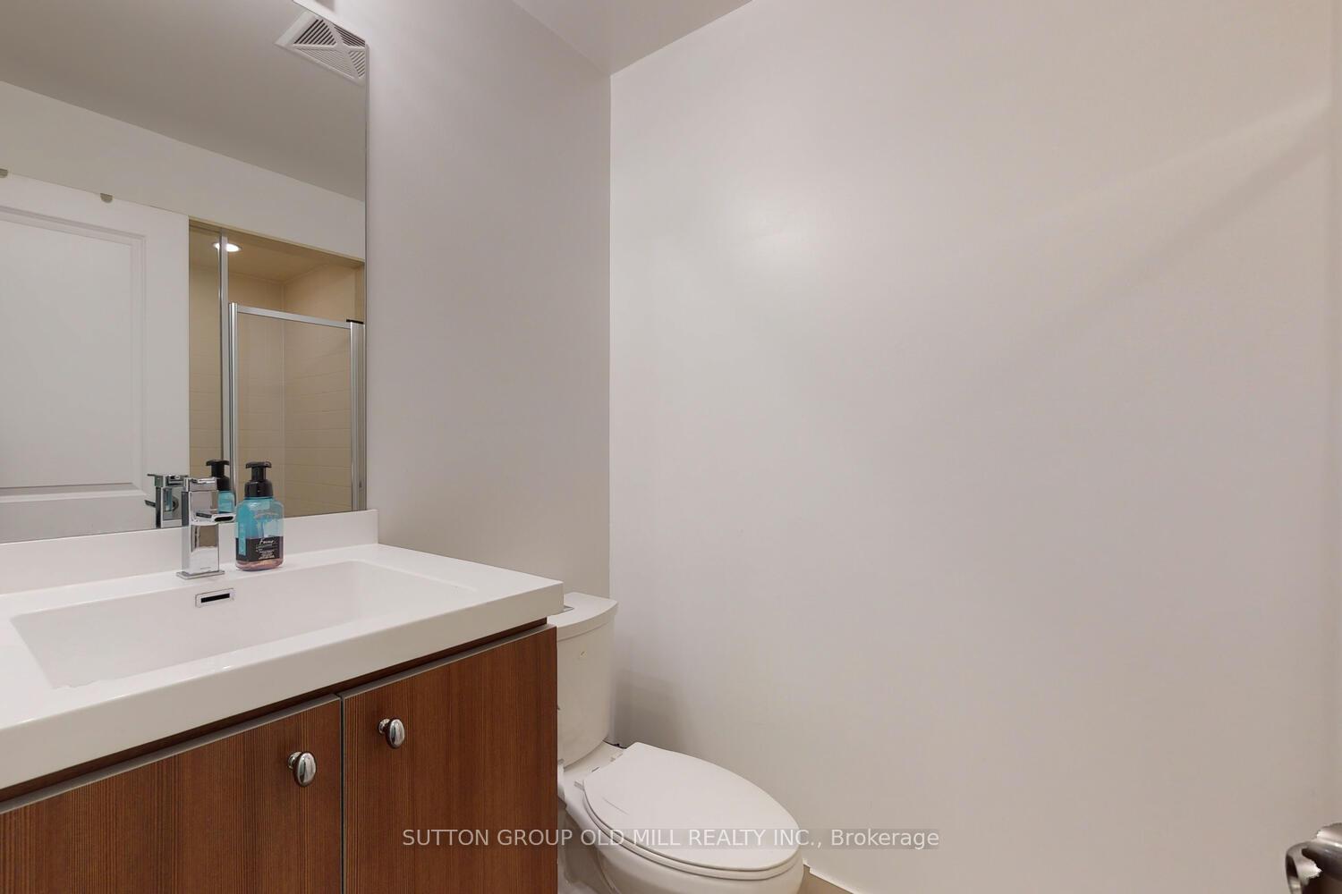 2 Bedrooms Condo at 105 George, Toronto For sale