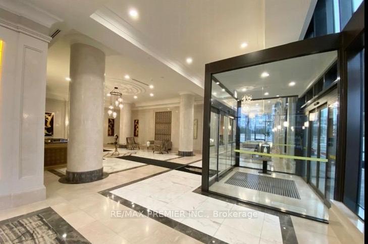 2 Bedrooms Condo at 36 Elm,  Mississauga For sale