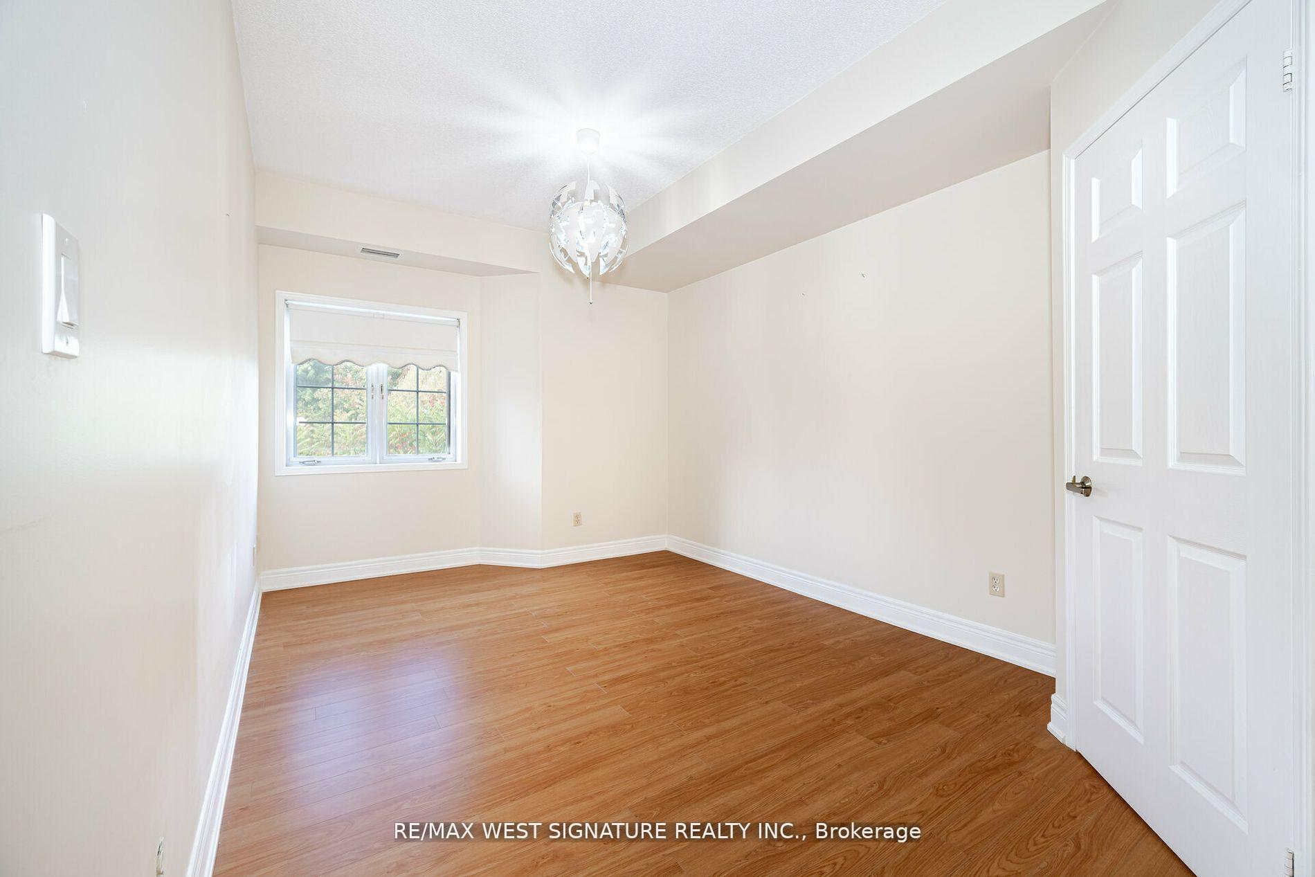 2 Bedrooms Condo at 75 Treelawn,  Vaughan For sale