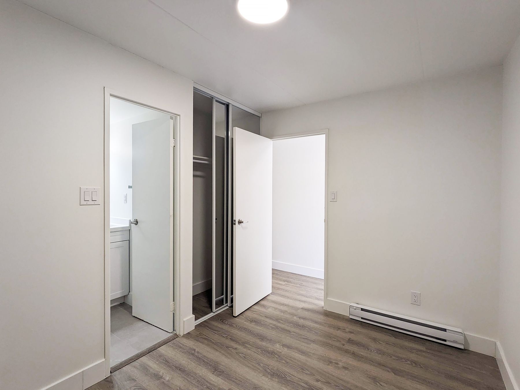601 Dundas Street E 209