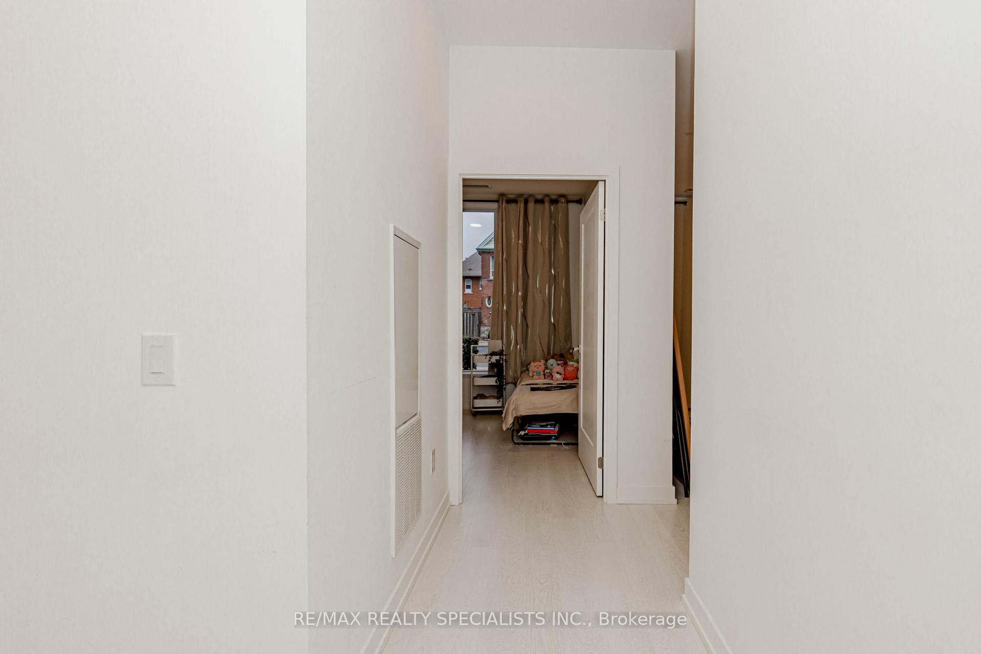 1 Bedroom Condo at 415 Main,  Hamilton For sale