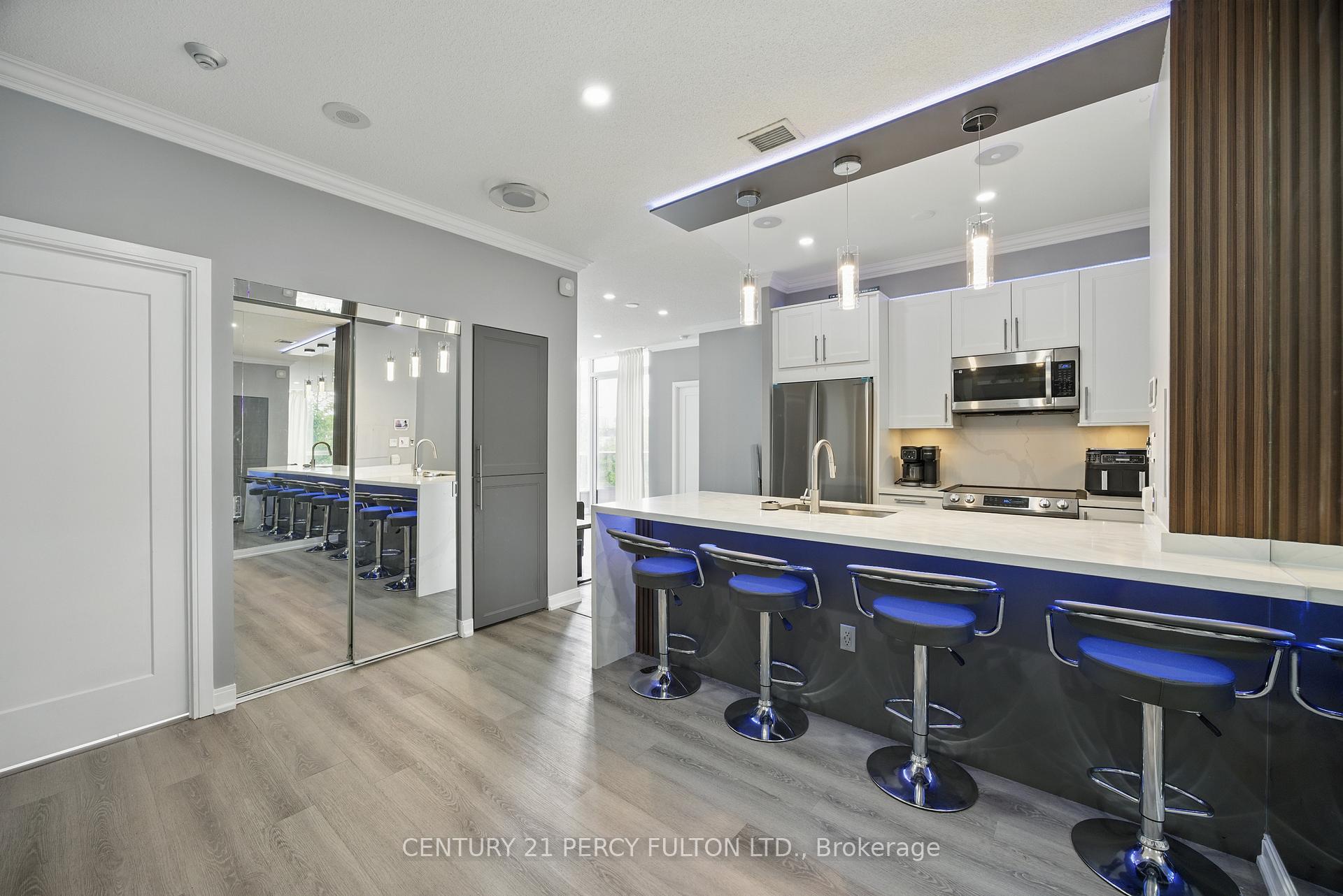 3 Bedrooms Condo at 181 Village Green, Toronto For sale