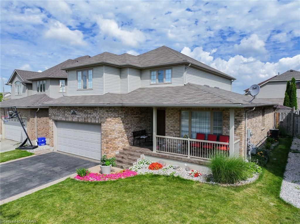 905 WOODBINE Court Kitchener Ontario N2R 1X4