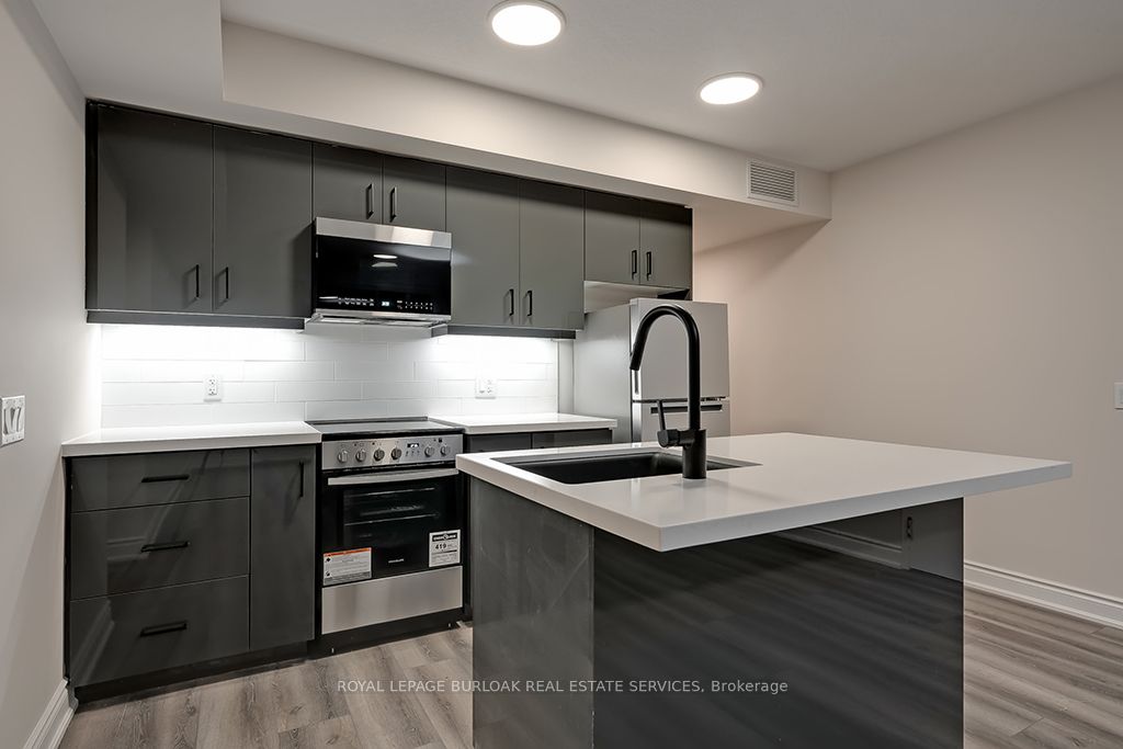 261 King Street E, #0C