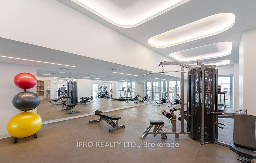 2 Bedrooms Condo at 3200 Dakota, Burlington For sale