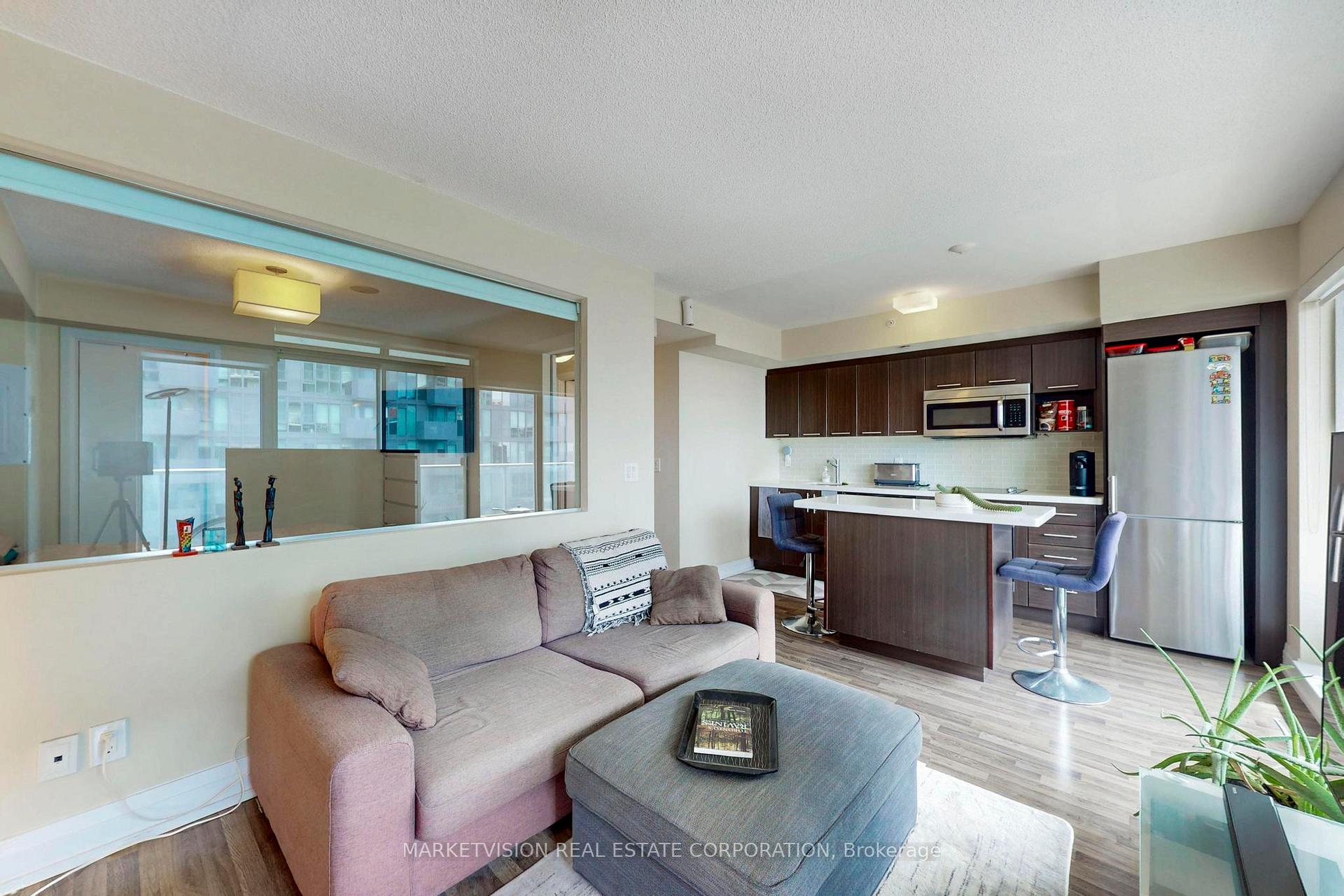 2 Bedrooms Condo at 565 Wilson,  Toronto For sale